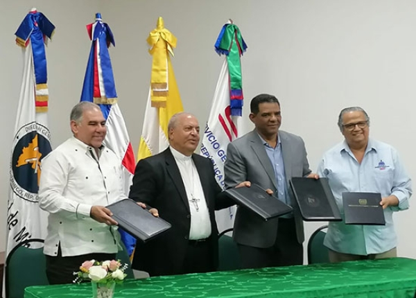 Acuerdo Institucional de Formación Académica, con la Universidad Católica de Santo Domingo